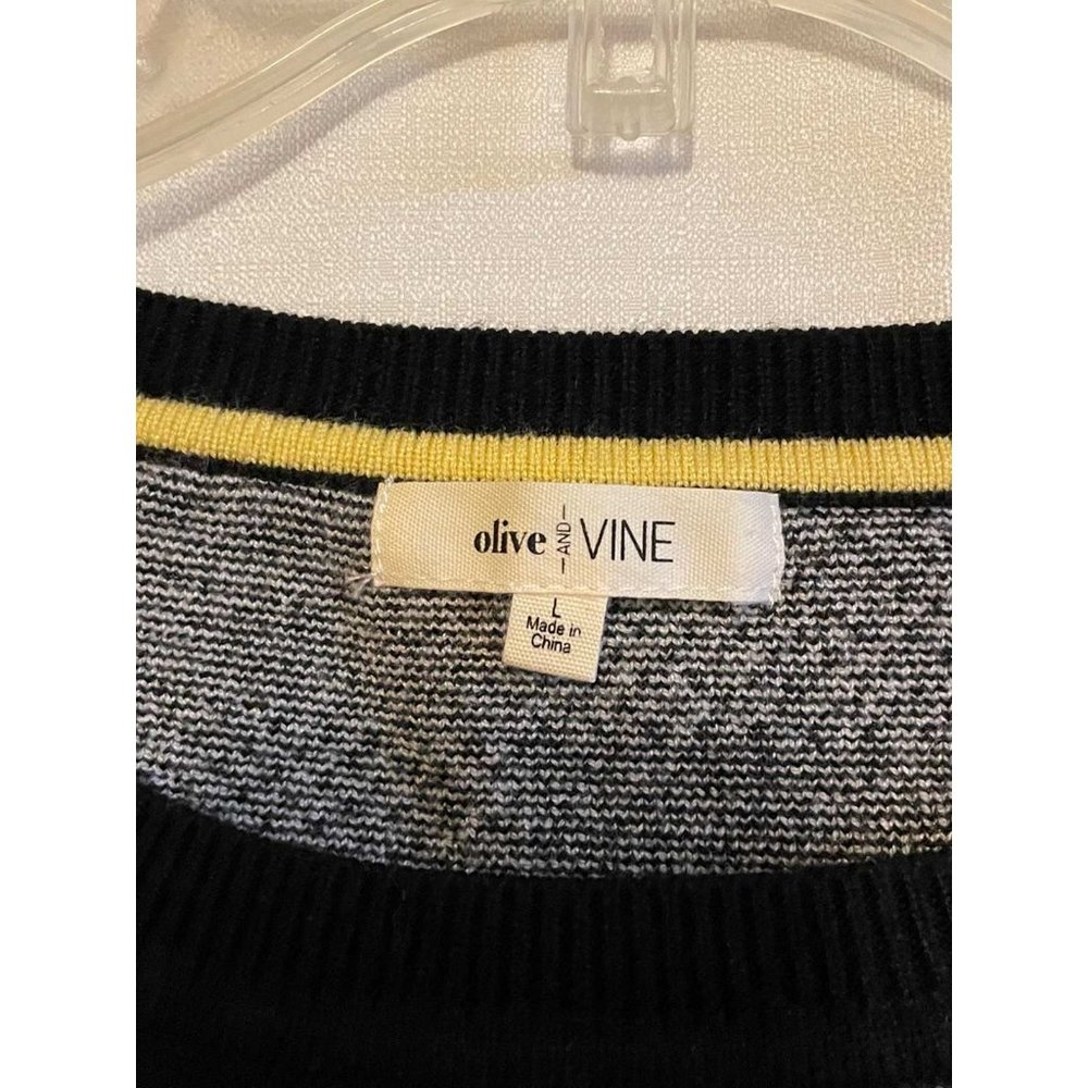 Olive & Vine Jacquard Buffalo Checkered Sweater (555)LARGE - Picture 4 of 4